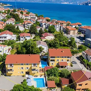 https://apartments-gorica-2.primorje-gorskikotar.com