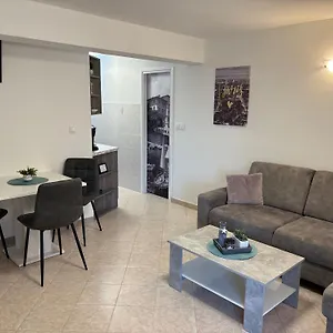 https://apartments-vilma-lovran.in-istria.net